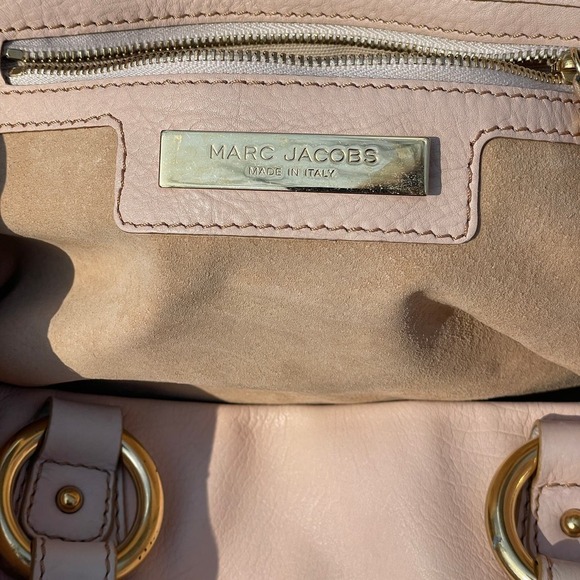 Marc Jacob’s Double-Handle Soft Leather Tote Handbag in Buff MJ462 - Picture 7 of 16